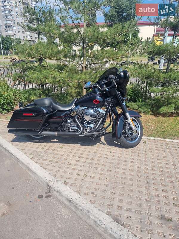 Harley-Davidson FLHTP
