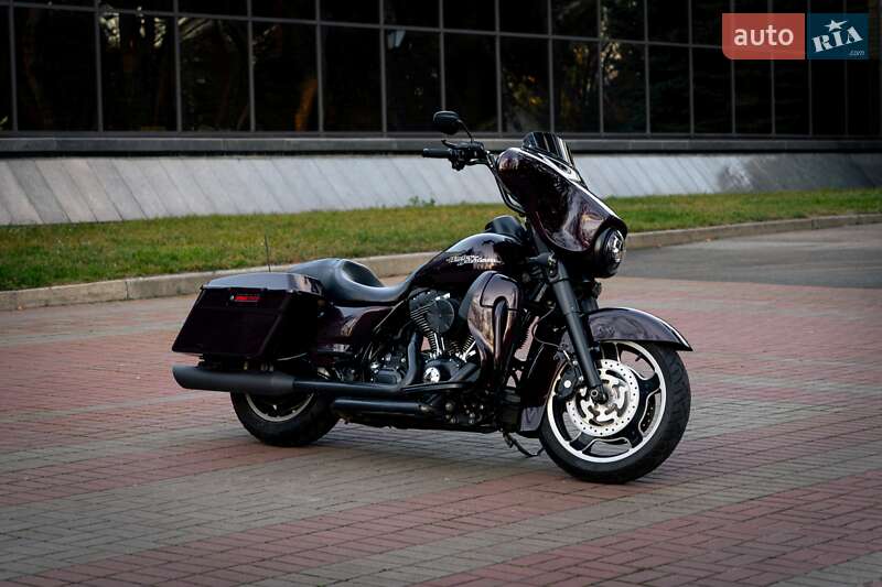Harley-Davidson FLHX Street Glide