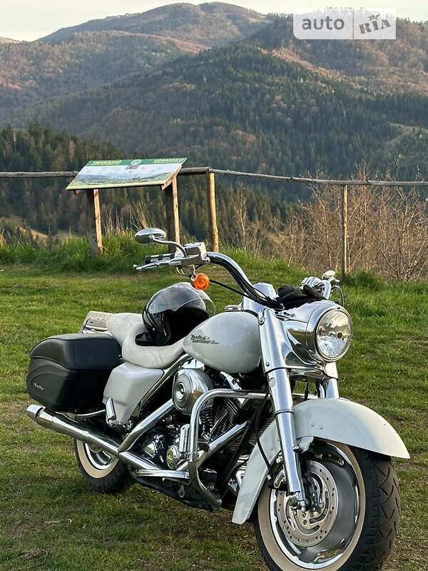 Мотоцикл Чоппер Harley-Davidson FLHX