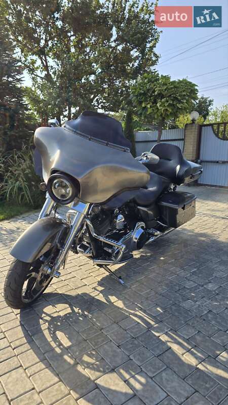 Мотоцикл Круизер Harley-Davidson FLHX