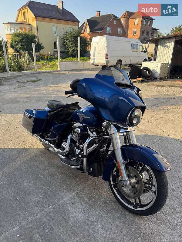 Мотоцикл Чоппер Harley-Davidson FLHX