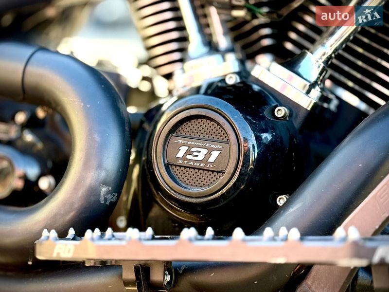 Harley-Davidson FLHXS