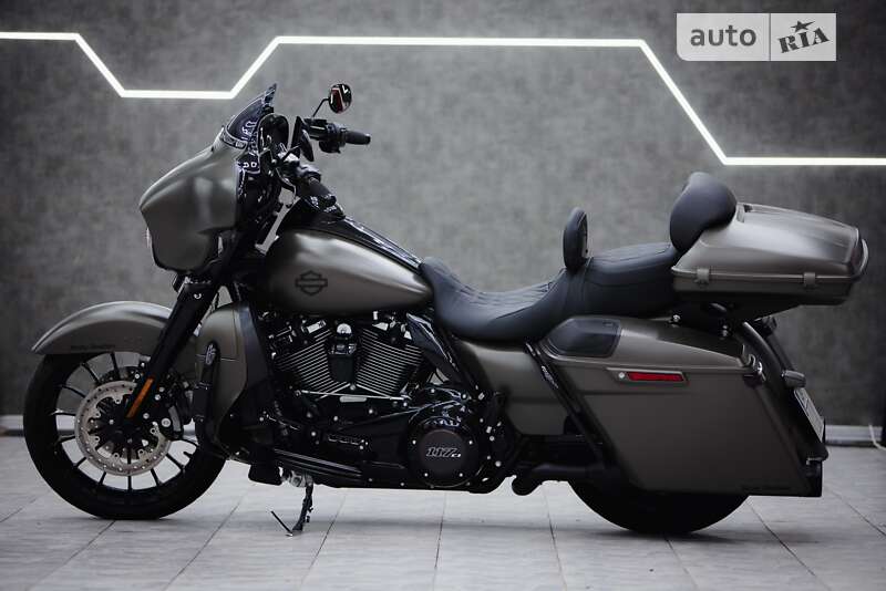 Мотоцикл Круизер Harley-Davidson FLHXSE