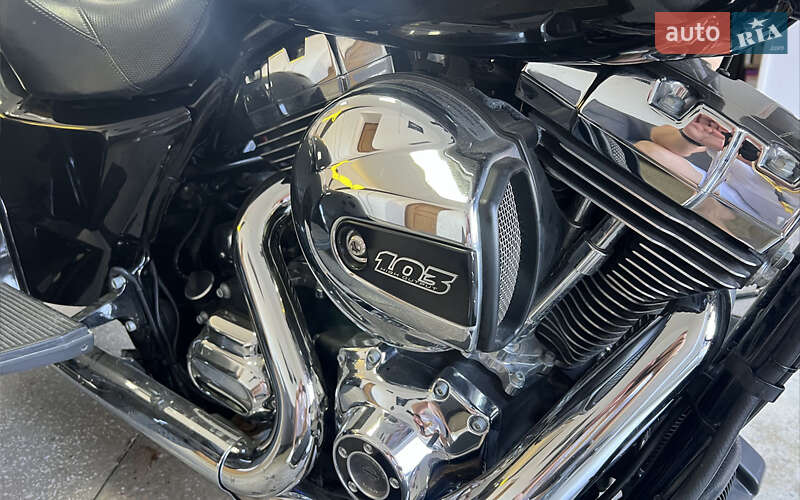 Трайк Harley-Davidson FLRT 2015 в Коломиї фото 11 Трайк Harley-Davidson FLRT 2015 в Коломиї