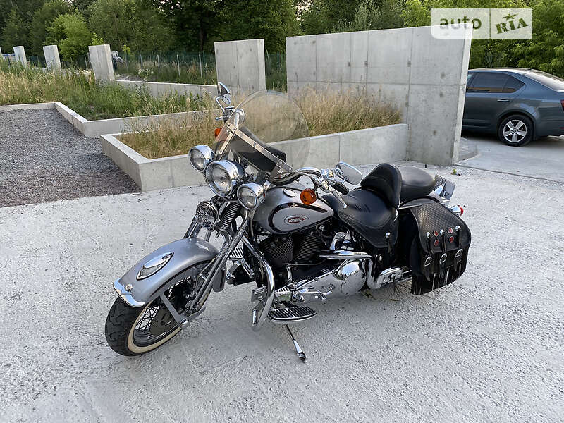 Мото Harley-Davidson FLSTS