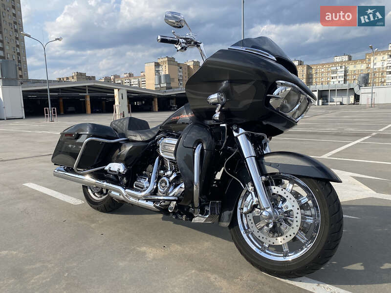 Мотоцикл Чоппер Harley-Davidson FLTRU