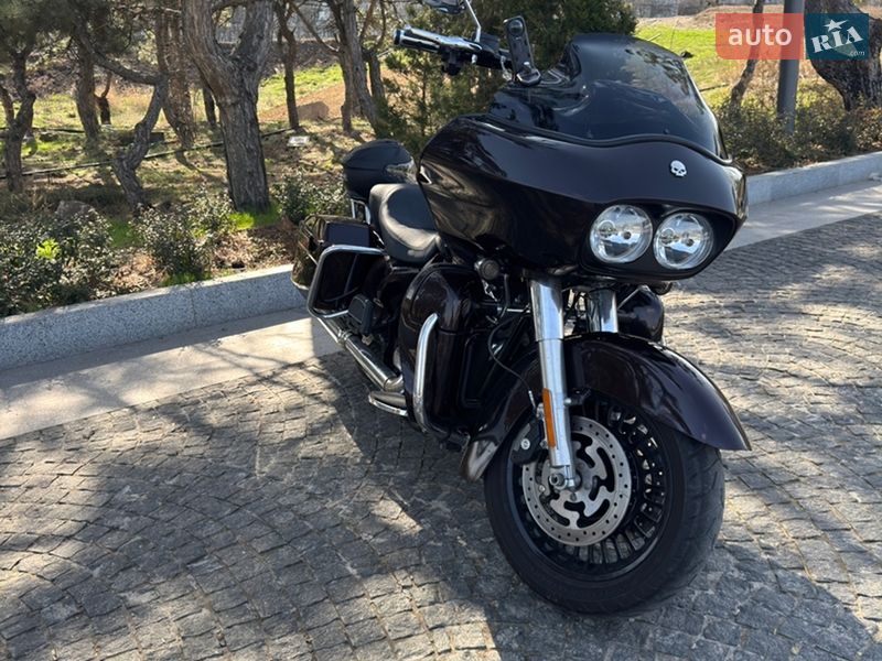 Мотоцикл Классик Harley-Davidson FLTRU