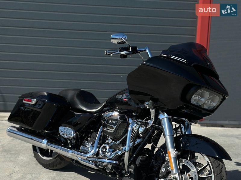 Мотоцикл Туризм Harley-Davidson FLTRX