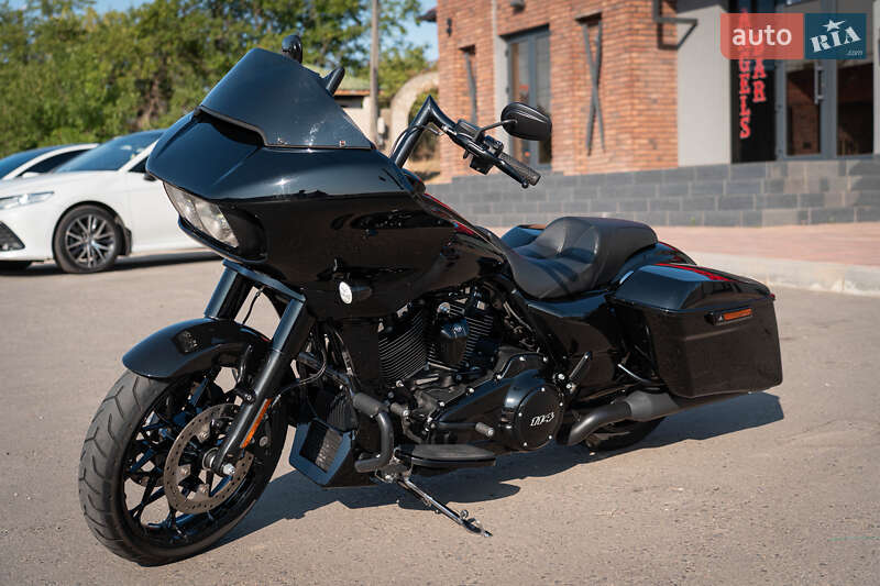 Мотоцикл Круизер Harley-Davidson FLTRXS