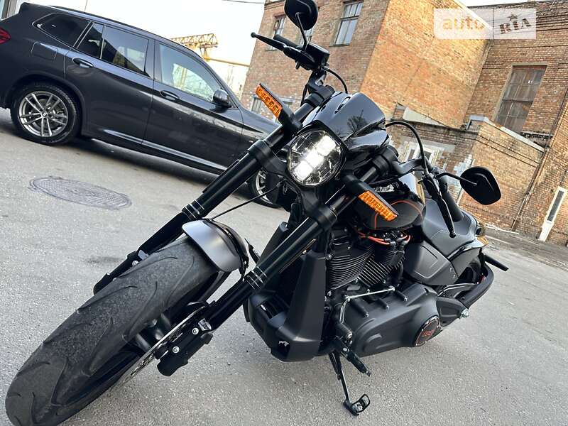 Мотоцикл Круізер Harley-Davidson FXDRS