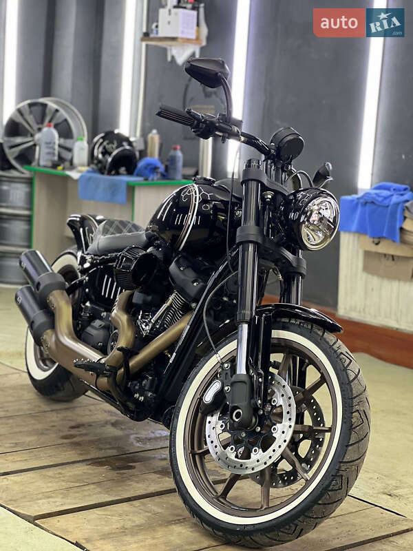 Harley-Davidson FXLR