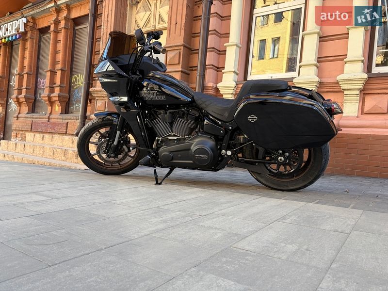 Мото Harley-Davidson Low Rider ST