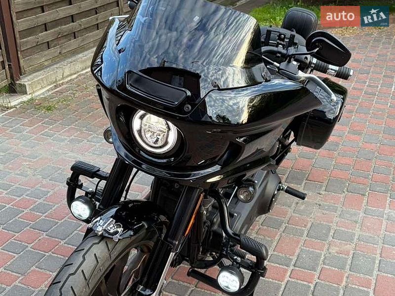 Harley-Davidson Low Rider ST