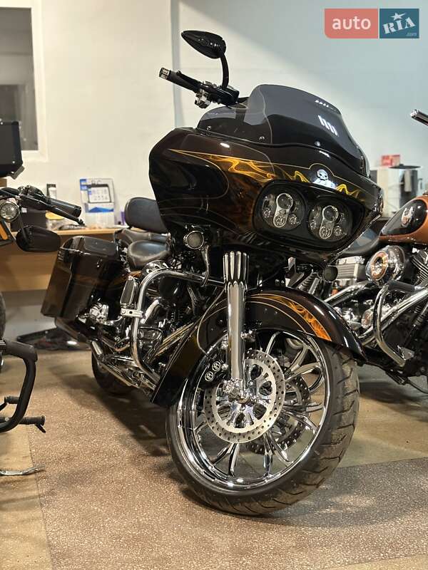 Мото Harley-Davidson Road Glide