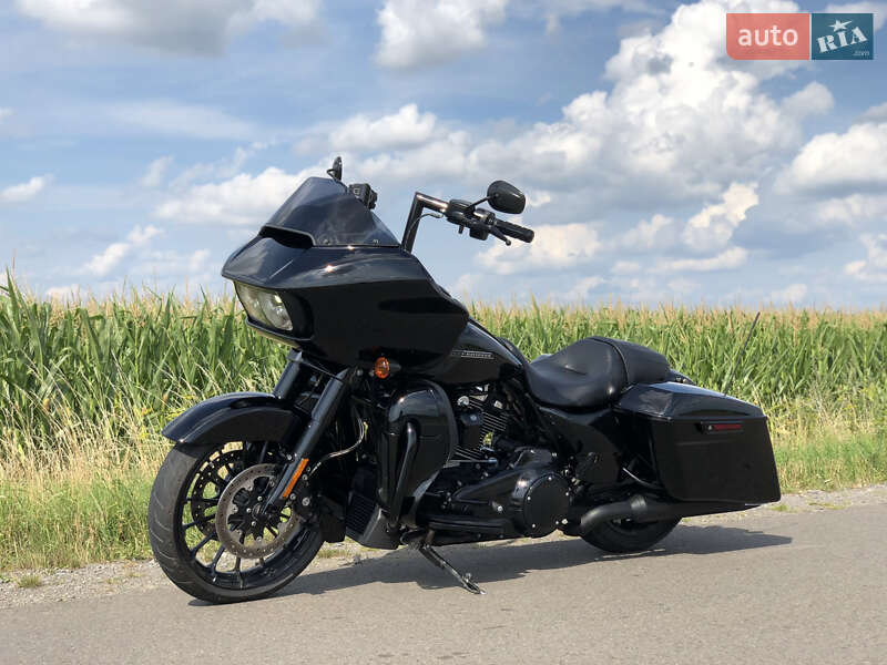 Мотоцикл Чоппер Harley-Davidson Road Glide