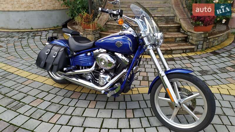 Harley-Davidson Rocker C