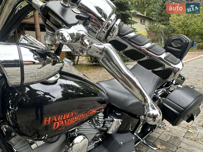 Мотоцикл Кастом Harley-Davidson Softail Deluxe