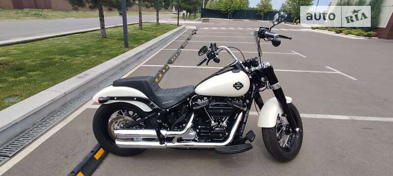 Мотоцикл Круизер Harley-Davidson Softail Slim FLS