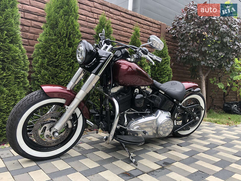 Harley-Davidson Softail Slim FLS