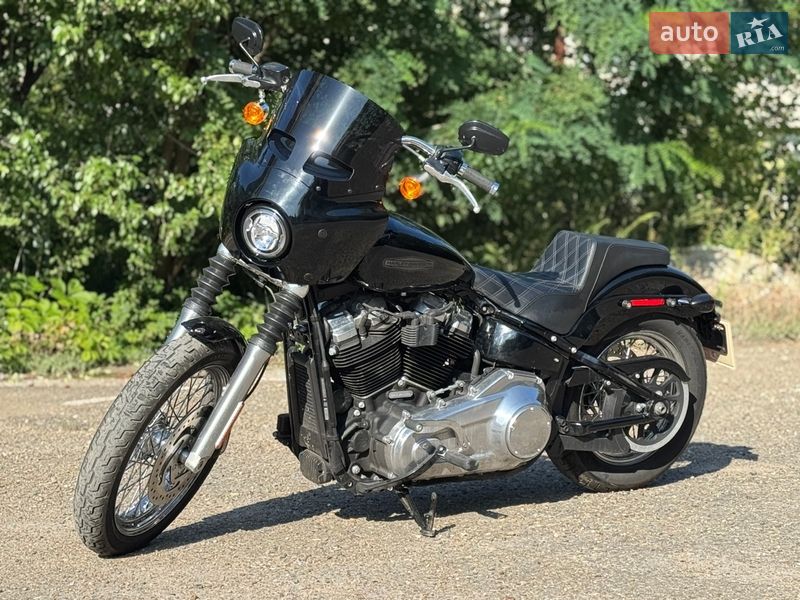 Мотоцикл Классік Harley-Davidson Softail Standard