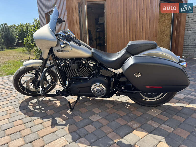Мото Harley-Davidson Sport Glide