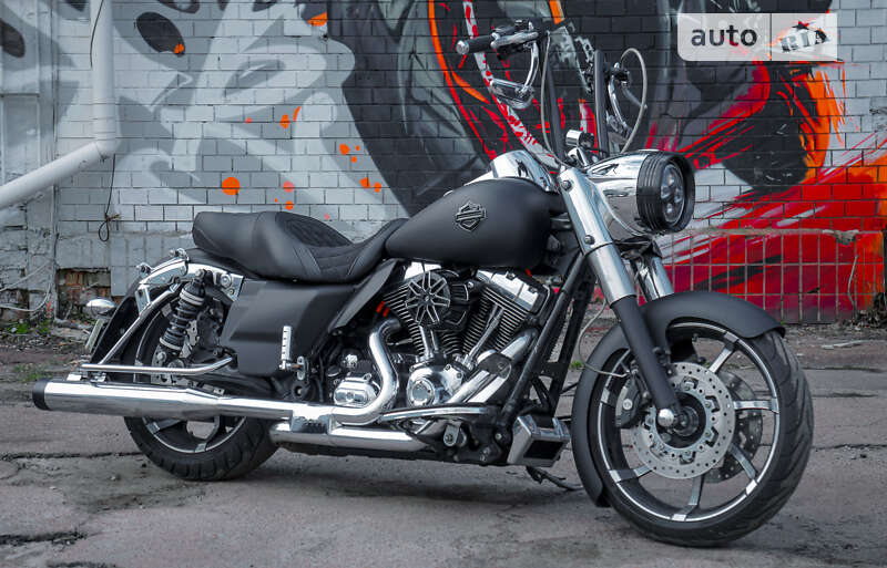 Мотоцикл Чоппер Harley-Davidson Street Glide