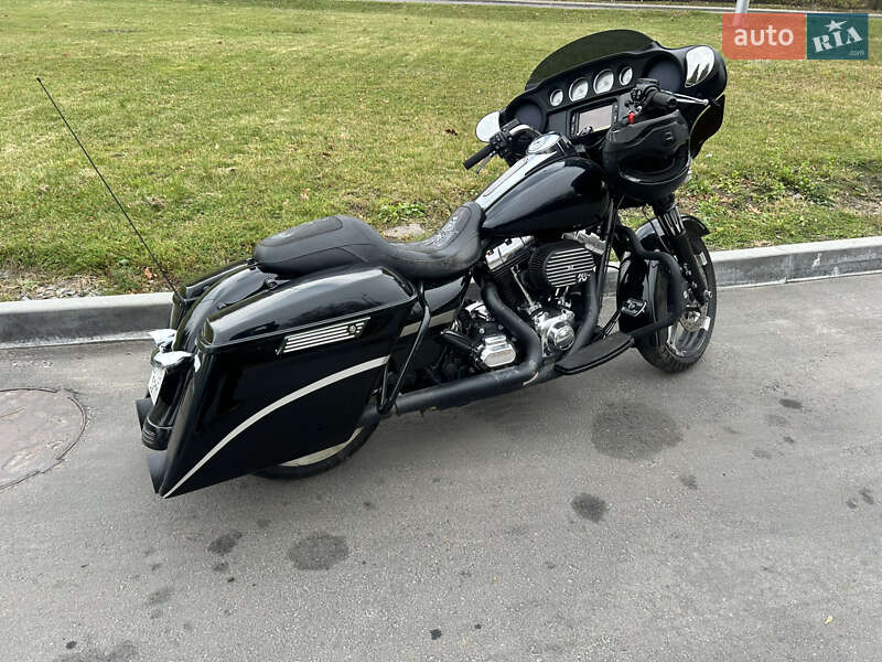 Мотоцикл Туризм Harley-Davidson Street Glide
