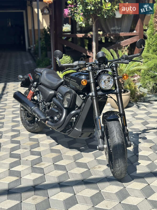 Harley-Davidson Street Rod