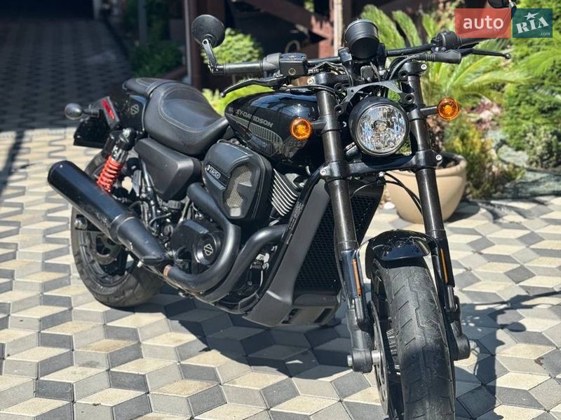 Мотоцикл Чоппер Harley-Davidson Street Rod