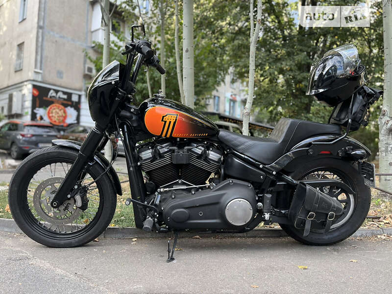 Мотоцикл Круізер Harley-Davidson Street