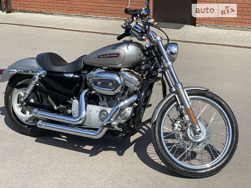 Мотоцикл Классик Harley-Davidson XL 883