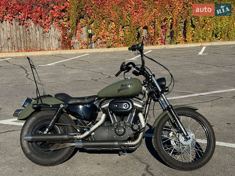 Мотоцикл Классик Harley-Davidson XL 883