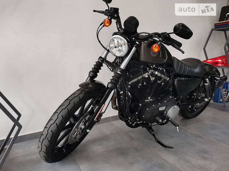 Мотоцикл Чоппер Harley-Davidson XL 883N