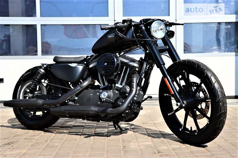 Мотоцикл Классик Harley-Davidson XL 883N