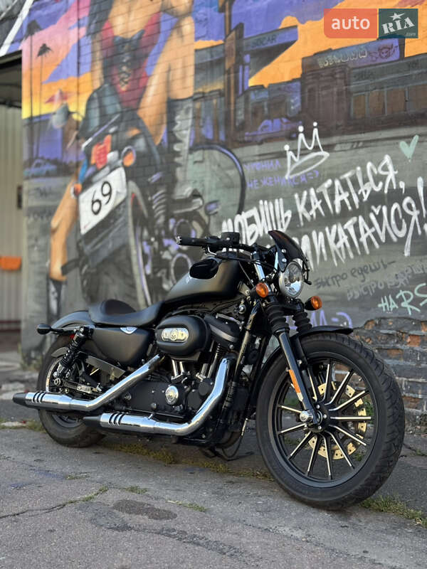 Мотоцикл Круизер Harley-Davidson XL 883N