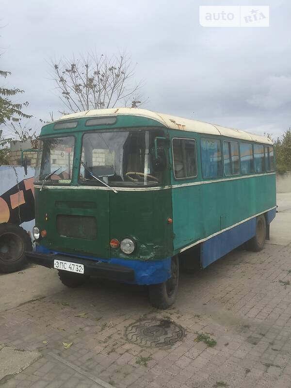 AUTORIA   GAZ 53 1972  1800  