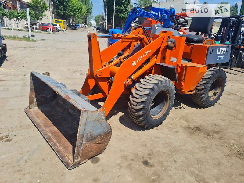 Фронтальный погрузчик Hitachi LX