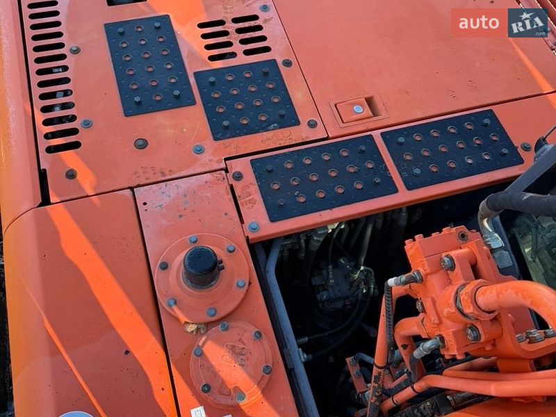 Колесный экскаватор Hitachi ZAXIS 2008 в Долине фото 6 Колесный экскаватор Hitachi ZAXIS 2008 в Долине