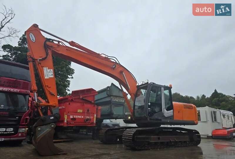 Гусеничний екскаватор Hitachi ZX 210LC-5B
