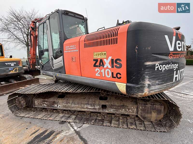 Гусеничный экскаватор Hitachi ZX 210LC-5B