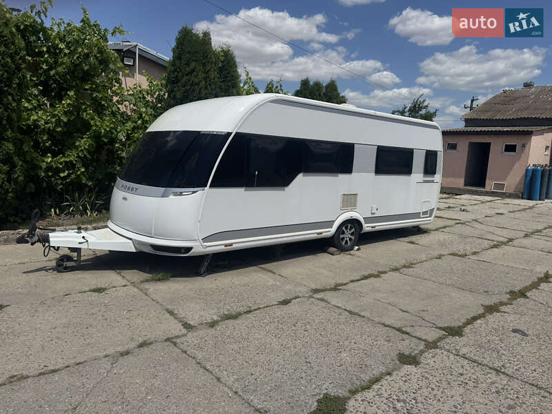 Будинок на колесах Hobby 560 KMFe Exelent Edition