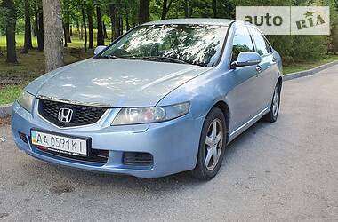 Honda Accord  2004