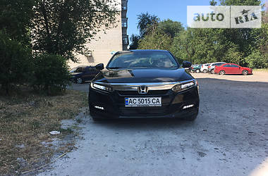 Honda Accord touring  2018