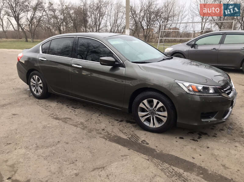 Седан Honda Accord