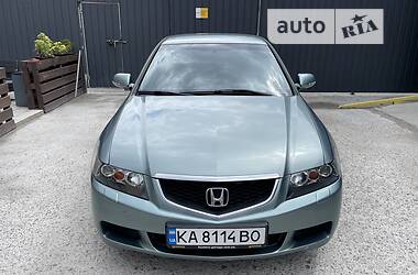 Honda Accord  2004