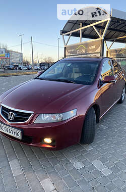 Honda Accord  2004