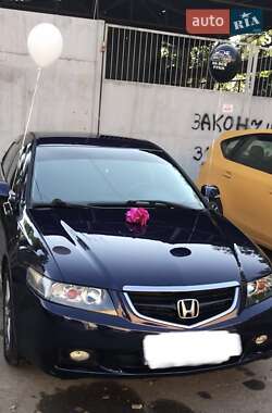 Honda Accord  2004