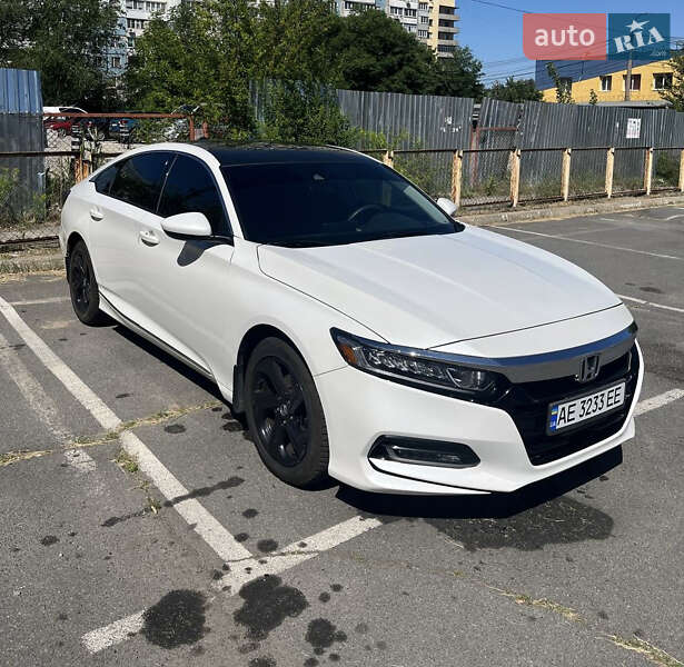 Легкові Honda Accord