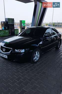 Honda Accord  2004