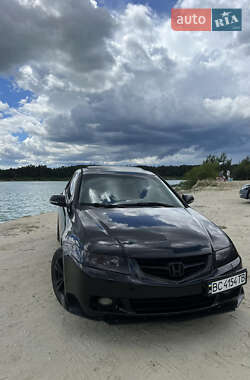 Honda Accord  2004